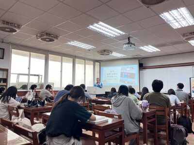 20241008屏東縣泰安國小林炫作主任到校演講(泰安國小數位教學環境與教師專業發展)圖片