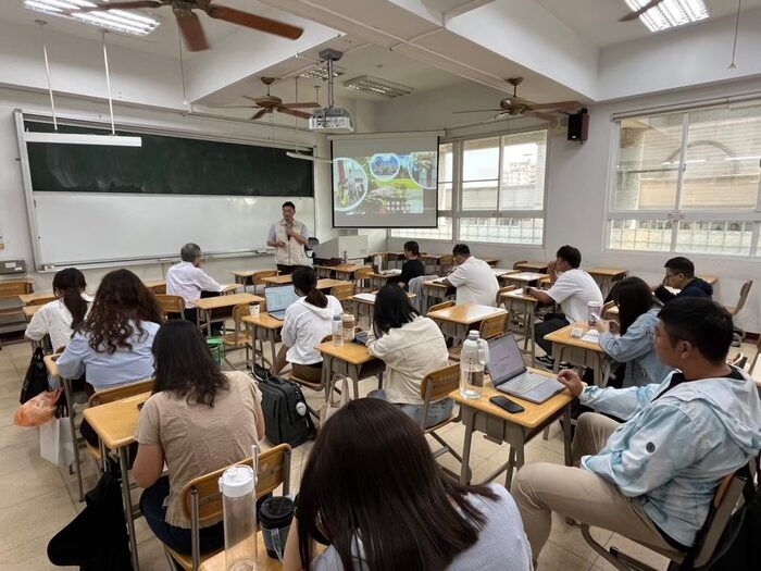 20240326泰安國小師長到校講座圖片
