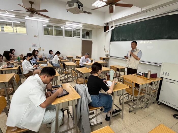 20240326泰安國小師長到校講座圖片