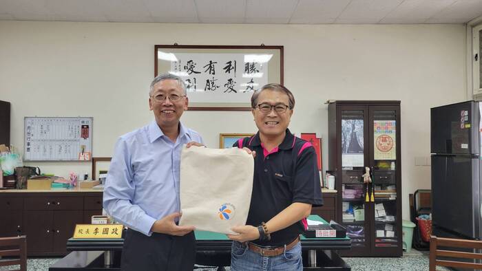 20240911系主任拜訪屏東縣勝利國小圖片