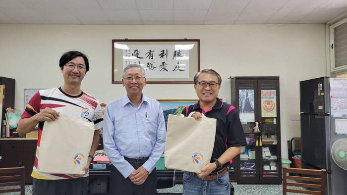 20240911系主任拜訪屏東縣勝利國小圖片