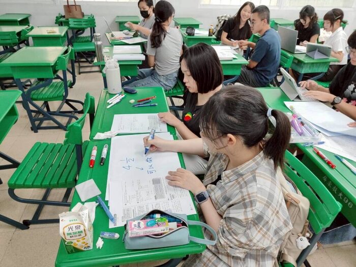 114-1教學實習課程(洪雪芬老師-數學教學分享)-陳正昌師圖片