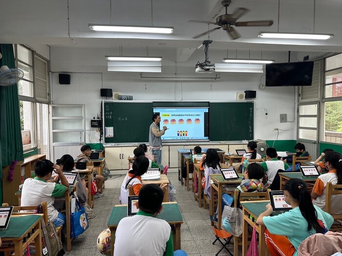 20241119學部學習評量課程之師資生-赴屏東縣勝利國小期末教學演示圖片
